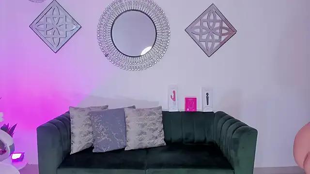 Layla_Breezee on StripChat 