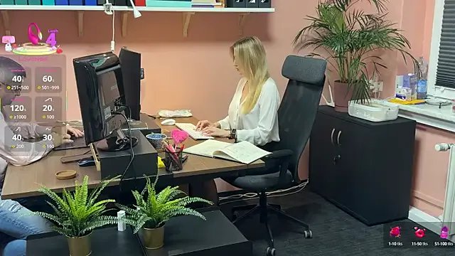 legsLONG on StripChat