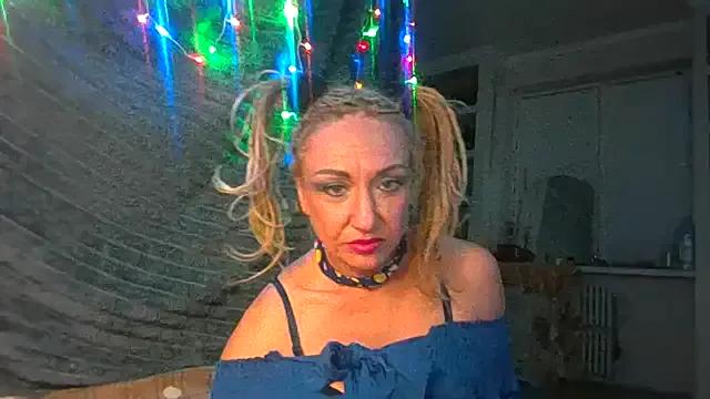 StripChat LilaniLoverx is Freechat LilaniLoverx — air kiss