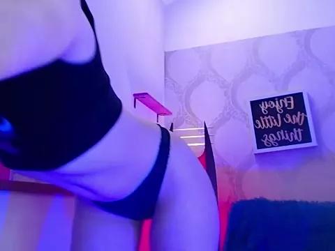 lili_hott63 on StripChat 