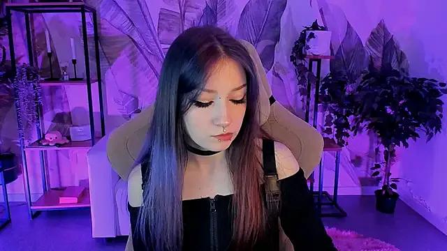 LiliLuna on StripChat 