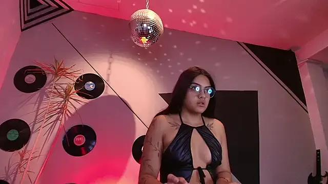 Lilith_and_Khloe — lick lilith's whole body