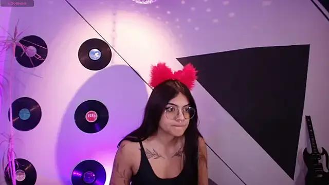 Freechat Lilith_and_Khloe on StripChat