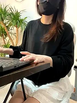 Lilith_rose66 on StripChat