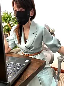 Lilith_rose66 on StripChat