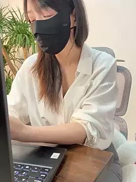 Lilith_rose66 on StripChat