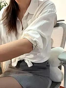 Lilith_rose66 on StripChat