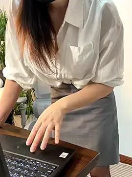 Lilith_rose66 on StripChat