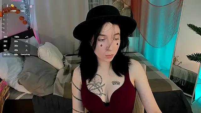 lilithlunna on StripChat 