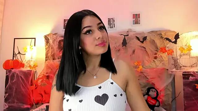 Linda_Fosterr on StripChat