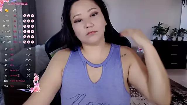 Freechat LisaAsianFlower on StripChat