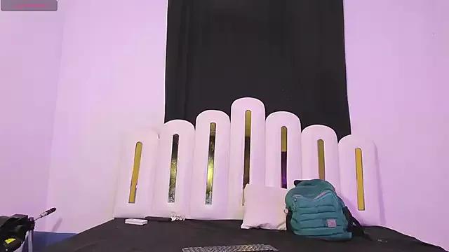 Freechat little_daicel on StripChat