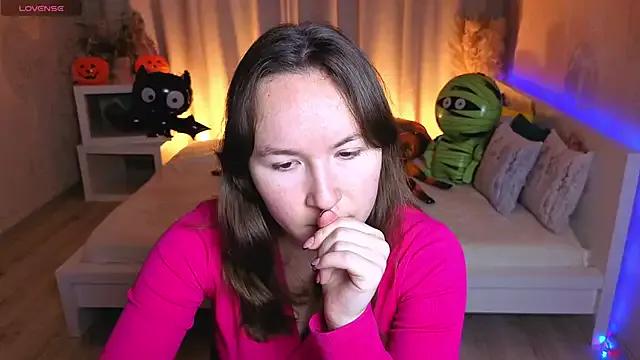 Avatar of Little_doll_meow