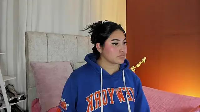 Private Little_Ivy on StripChat