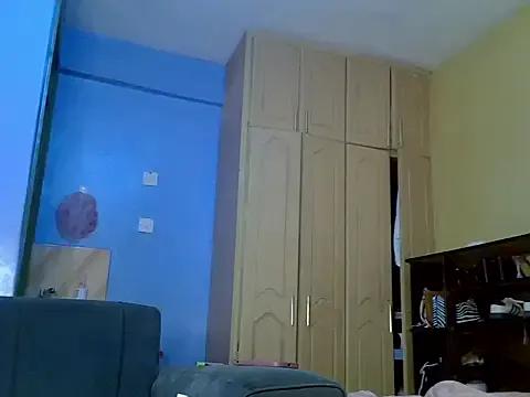 Little_miss_charming on StripChat 