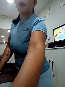 Freechat little_susie on StripChat