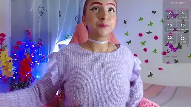 Littlerouse_ on StripChat