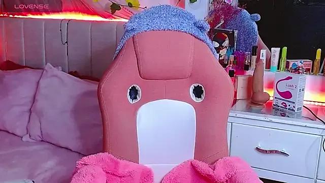 Littlerouse_ on StripChat