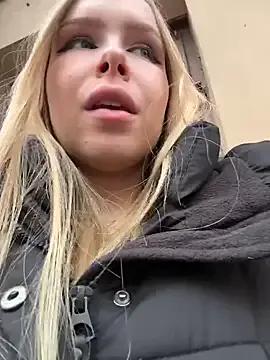 StripChat Liza_risky is Freechat Liza_risky — PULL PANTS DOWN FOR BOOTY VIEW