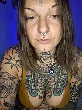 Freechat lizzardqueeen on StripChat