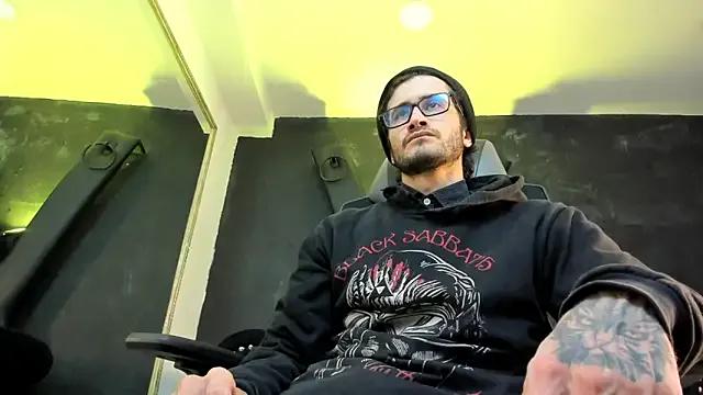 Freechat Loggan_donnelly on StripChat