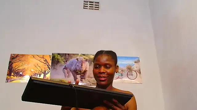 Freechat LoloQueen5 on StripChat