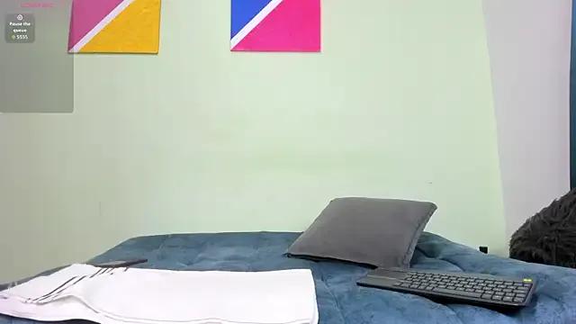 Freechat loreen_grey on StripChat