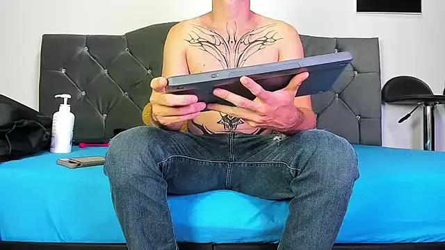 Freechat louis_bcasta1 on StripChat