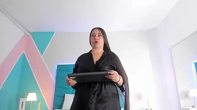 Freechat Luciana_brown_ on StripChat