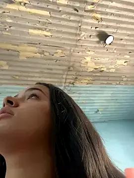 Luciaparker03 — VENIRME EN SQUIRT EN LIVE 