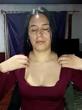 Freechat lucixxx14 on StripChat