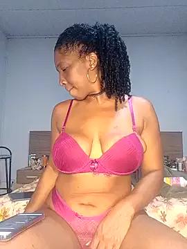 Luhma_hot on StripChat