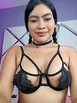 Freechat LunaaRosse on StripChat