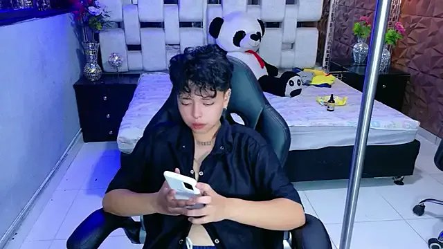 lunabustygirl — get completely naked and sensual dance