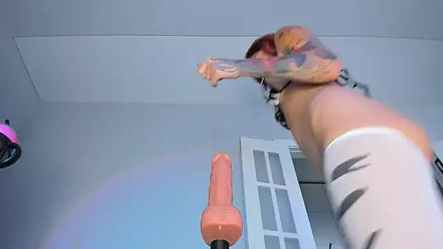 maakimo on StripChat 