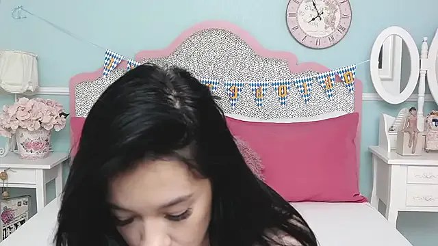 Freechat MadilynFox on StripChat