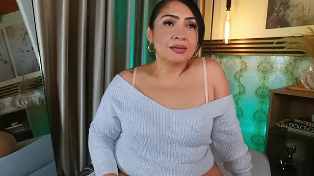 Freechat Madissononee on StripChat