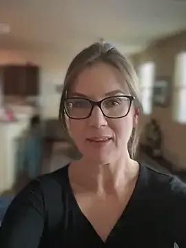 Freechat MaiseKnox on StripChat