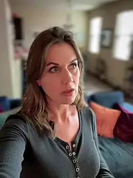 Freechat MaiseKnox on StripChat