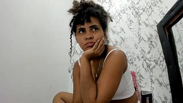 Freechat makena18 on StripChat