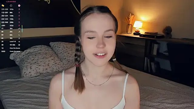 MaliaBourraine on StripChat