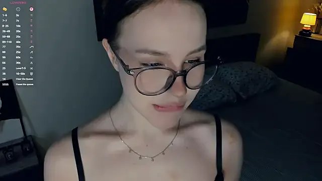 MaliaBourraine on StripChat