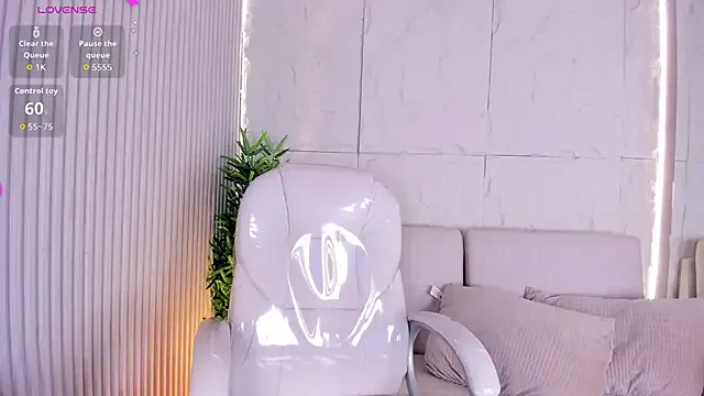 MarelynSummer room chat