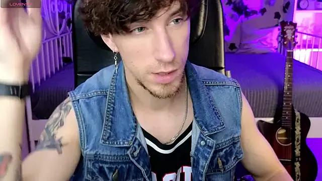 StripChat mark_caron is Freechat mark_caron — Remove one item of clothing