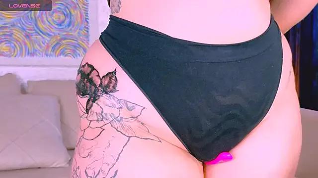 marrenaa on StripChat 