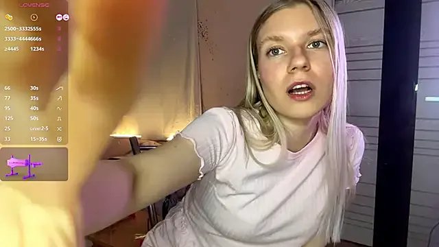 Freechat MaryjaneSpider on StripChat