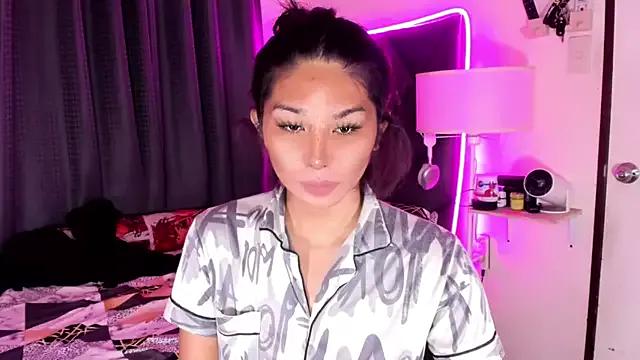 Freechat MaxxineMorenaTs on StripChat