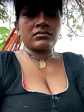 Maya5656 on StripChat