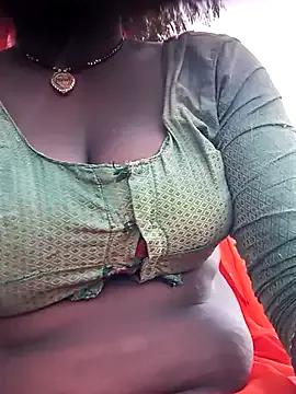 Maya5656 on StripChat