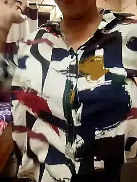 Freechat meenu_bhabhi547 on StripChat